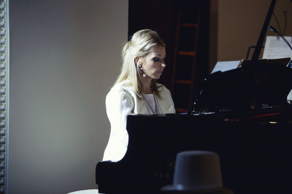 Басиния Шульман, фортепиано